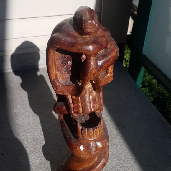 Wooden skull/snake carving - Picture 4 of 4